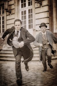 Christoph Tiemann und das Theater „ex Libris“ laden in der „Nacht der Bibliotheken“ zum Live-Hörspiel „Sherlock, Schock & Horror“ ein. (Foto: Hanno Endres, Theater ex Libris)