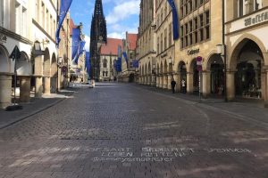 Auf dem Prinzipalmarkt: Kreideaktion als Spendenaufruf. (Foto: Sea-Eye e.V., Lokalgruppe Münster)