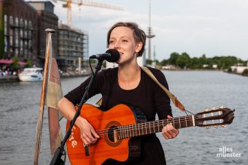 LIA durfte den Abend auf der "MS" Anaconda eröffnen. (Foto: Stephan Günther)