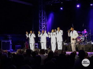 “The Temptations Review” ließen im Jovel den Motown-Sound der 60er und 70er Jahre wieder aufleben (Foto: Ralf Clausen)