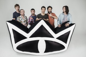 Wir sprachen mit Drummer Will (li.) von "The Cat Empire". (Foto: Promo)