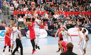 Am Sonntag geht es in Berg Fidel um Platz 1 für die Baskets. (Foto: Markus Holtrichter/ WWU BASKETS)