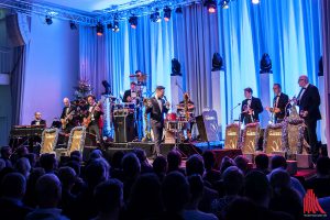 Eine Bigband in klein brachte Tom Gaebel am Sonntag mit nach Münster. (Foto: sg)