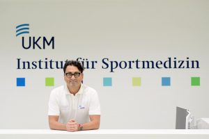 Univ.-Prof. Stefan-Martin Brand vom UKM warnt Ungeübte vor Sport bei großer Hitze. (Foto: UKM)