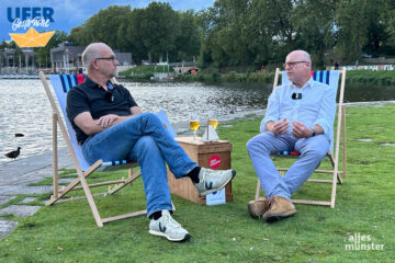 Moderator Michael Bührke (l.) im Gespräch mit Oberbürgermeister Markus Lewe (r.). (Foto: Thomas Hölscher)