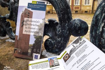 Das Programmheft zum Tag des offenen Denkmals in Münster gibt es in der Münster-Information im Stadthaus 1 am Syndikatplatz. (Foto: Ralf Clausen)