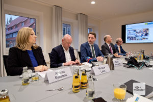 Während der Pressekonferenz zum Umzug des WDR an den Servatiiplatz.