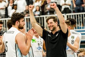 Nach einem Kurzzeittief mit zwei Niederlagen konnte Headcoach Philipp Kappenstein am Samstag Abend wieder jubeln. (Archivbild: Claudia Feldmann)