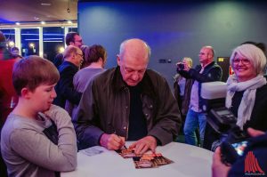 Leonard Lansink erfüllte alle Autogrammwünsche. (Foto: tm)