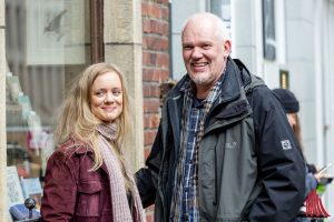 Schauspielerin Anne Kanis und Regisseur Martin Enlen am Set. (Foto: cf)