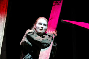 Erika Jell in „Woyzeck“ im Wolfgang Borchert Theater. (Foto: Klaus Lefebvre)