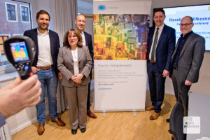 Georg Reinhardt (Umweltamt), Nicole Hildebrandt (Katasteramt), Sebastian Jurczyk (Stadtwerke Münster), Stadtbaurat Robin Denstorff und Dr. André Wolf (Smart City) sind gespannt auf die Ergebnisse der Wärmebildbefliegung. (Foto: Bührke)