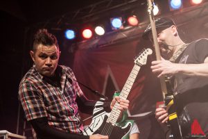 Gitarrenpower bei den Californiern von Zebrahead: Matty Lewis und Dan Palmer. (Foto: sg)