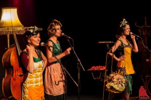 Die Zucchini Sistaz ganz in ihrem Element: Sinje Schnittker, Jule Balandat und Tina Werzinger (Foto: sg)