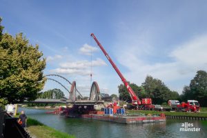 Damit Großmotorgüterschiffe und Schubverbände den Dortmund-Ems-Kanals befahren können, muss er breiter und tiefer werden und eine größere Durchfahrtshöhe erhalten. (Foto: Ralf Clausen)