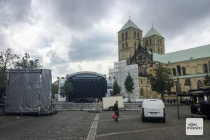 Auf der Open-Air Bühne auf dem Domplatz finden die Headliner-Konzerte statt. (Foto: Thomas Hölscher)