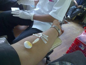 Weniger Blutspender während der Karnevalszeit: Vor allem Spenderinnen und Spender mit der Blutgruppe 0 Rhesus (D)-negativ werden dringend gesucht. (Foto: CC0)