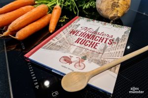 Regionale Köstlichkeiten der westfälischen Küche machen die Weihnachtszeit zum kulinarischen Genuss. Anregungen zum Selberkochen gibt es im Buch „Münsters Weihnachtsküche“. (Foto: Jennifer von Glahn)