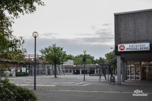 "Was nicht schön ist, kann noch schön werden...", meint unsere Kolumnistin Iris Brandewiede. Denn der Hamannplatz in Coerde wird gerade umgestaltet. (Foto: Thomas Hölscher)