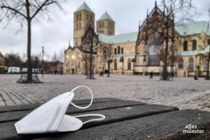 Der städtische Krisenstab empfiehlt trotz der landes- und bundesweiten Lockerungen das Tragen einer Maske in stark frequentierten Bereichen. (Archivbild: Sonja Rohe)