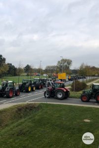 Die Landwirte auf dem Weg in die Stadt. (Foto: Susanne Wonnay)