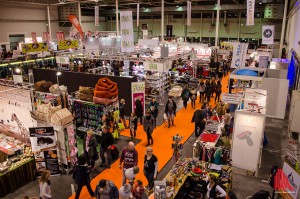 160 Aussteller zeigten bei der DogLive Messe, was für Vierbeiner "In" ist. (Foto: th) 