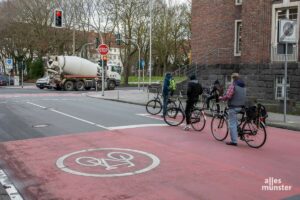Im Rahmen des Konzepts Fahrradnetz 2.0 will die Stadt auch neue Fahrradstraßen einrichten. (Archivbild: Thomas Hölscher)