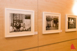 In der Fotoausstellung zeigen Klinikangestellte ihre Fotos. (Foto: cb)