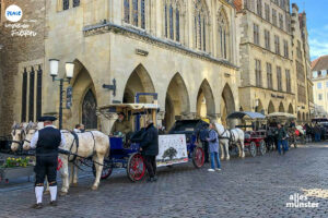 Der Friedenstreck vor dem historischen Friedenssaal. (Foto: Michael Bührke)