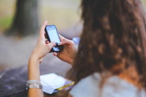 Rund 90.000 Personen griffen im letzten Jahr zum Hörer und wählten die Nummer der Telefonseelsorge. (Foto: CC0)