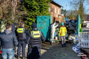 Ende Februar wurde das Grundstück des "Müllsammlers von Kinderhaus" am Althausweg abermals geräumt. (Foto: Thomas Hölscher)
