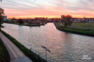„Umstrittener Kanal-Ausbau – Wohin steuert die Binnenschifffahrt?“ – unter diesem Titel findet am 25. Januar 2024 im Bennohaus ein „WDR 5 Stadtgespräch“ statt. (Foto: Jasmin Otman)