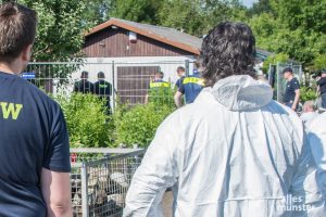 Bei der Durchsuchung der Gartenlaube in Kinderhaus stellten die Ermittler unter anderem „Liquid Ecstasy“ sicher. Mit dem Präparat sollen die Kinder gefügig gemacht worden sein. (Archivbild: Thomas Hölscher)