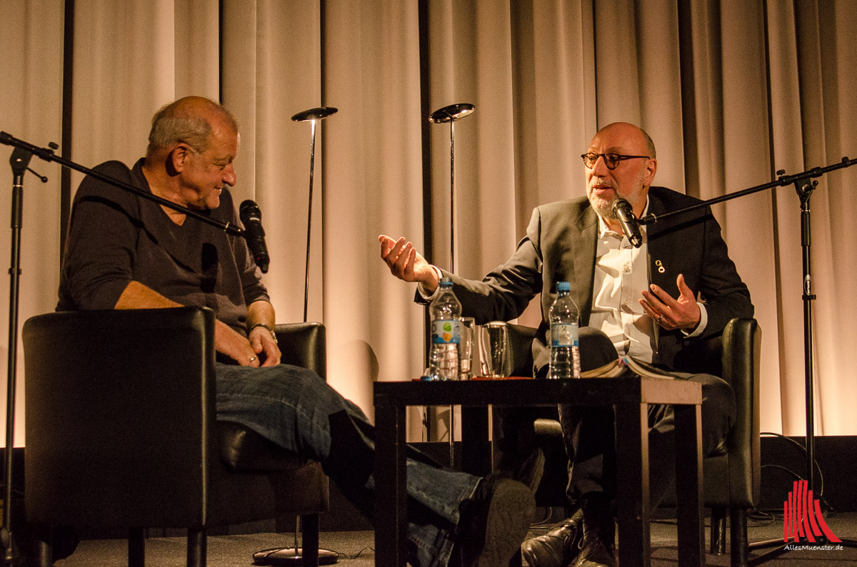 Beide verkörpern Wilsberg auf ihre Art: Leonard Lansink (li.) und Jürgen Kehrer. (Foto: th)