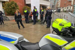 Die Polizei war schnell vor Ort und beendete die Protestaktion. (Foto: Michael Bührke)