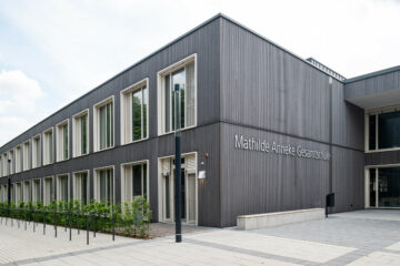 Klassenräume, Mensa, Werkräume – der Neubau der Mathilde-Anneke-Gesamtschule in Mauritz ist fertiggestellt. (Foto: Stadt Münster/Patrick Schulte)