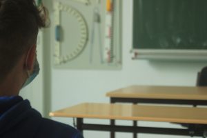 Die GEW kritisiert die Möglichkeit, dass sich Schüler die Ergebnisse ihrer Selbsttests von den Lehrkräften attestieren lassen können. (Foto: Maximilian Scheffler)