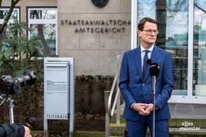 Oberstaatsanwalt Martin Botzenhardt appellierte an den Täter, sich zu stellen. (Foto: Thomas Hölscher)