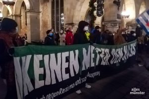 Die Anhänger des "Keinen Meter"-Bündnis hielten ihre Kundgebung auf dem Prinzipalmarkt ab. (Foto: AM)