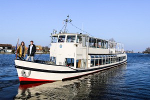 Leon Windscheid (re.) nimmt auf seiner MS Günther schon bald Fahrt auf. (Foto: MS Günther)