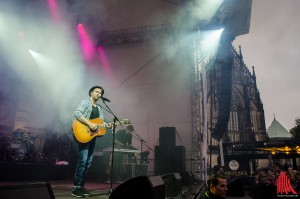 Der Auftritt von Johannes Oerding war gleichzeitig das große Finala des Stadtfestes. (Foto: th)