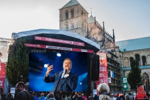 Am Sonntag steigt das große Finale von Münster Mittendrin mit Roland Kaiser auf dem Domplatz. (Foto: sg / Bildmontage / Toni Kretschmer)