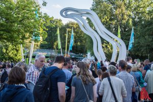 Großer Andrang bereits vor Kassenöffnung. (Foto: th)