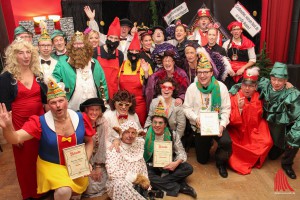 Die neuen Senatoren und Mitwirkenden der Narrenzunft Aasee verbrachten ein paar närrische Stunden im karnevalistischen Märchenwald. (Foto: je)