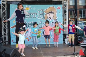 "Herr H" spielt auf dem Hafenfest Münster. (Foto: th)