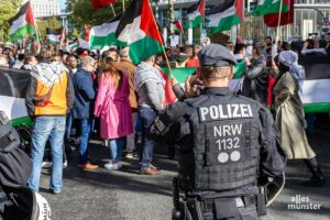 Auch im Rahmen dieser Demonstration am 21. Oktober kam es zu Anzeigen. (Archivbild: Thomas Hölscher)