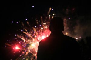 Die Verwaltung schränkt das Silvesterfeuerwerk um den Jahreswechsel ein. (Symbolfoto: PexelsM / Anastasia Kostyleva)