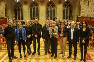 Die Gäste und Gastgeber des Abends (v.l.): Dr. Johann Ach, Dr. Anna Ringbeck (Volkshochschule Münster), Andrea Benstein, Roman Kolar, Thomas Paal (Stadtdirektor), Prof. Dr. Bettina Schöne-Seifert, Dr. Gaby Neumann, Prof. Ralf Adams und Dr. Kerstin Bartscherer. (Foto: Lena Marie Brinkmann)