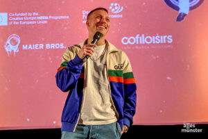 Auch der Autor, Comedian und Podcaster Felix Lobrecht nahm sich Zeit für die Fragen der Fans. (Foto: Bastian E.)