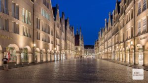 Kommenden Samstag wird es zur "Earth Hour" von 20.30 bis 21.30 Uhr an vielen Gebäuden der Stadt für eine Stunde dunkel werden. (Foto: Thomas M. Weber)